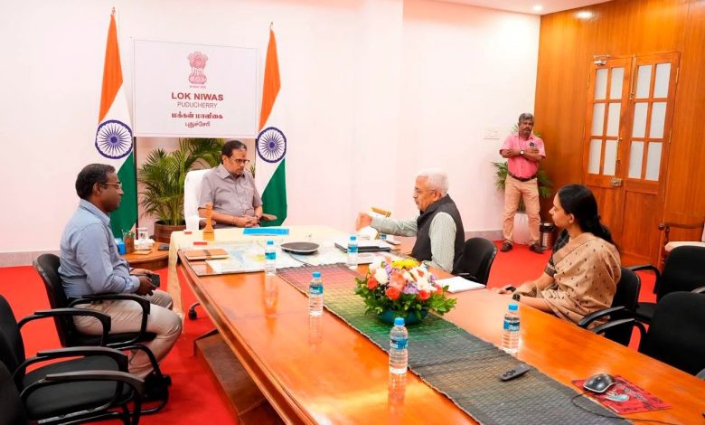 மக்கள் மாளிகையில் துணைநிலை ஆளுநர் கைலாஷ்நாதனை சந்தித்த நிதி ஆயோக் உறுப்பினர் டாக்டர் பாலசுப்ரமணியம்