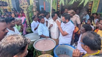 மூலக்குளம் முத்துமாரியம்மன் கோவில் ஆடித்திருவிழா: எம்.எல்.ஏ டாக்டர் நாராயணசாமி சுவாமி தரிச