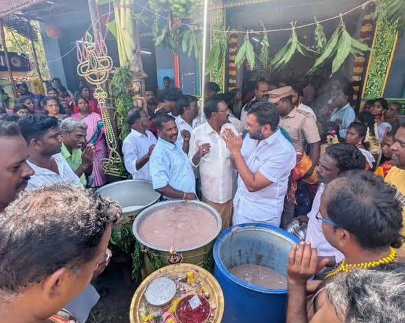 மூலக்குளம் முத்துமாரியம்மன் கோவில் ஆடித்திருவிழா: எம்.எல்.ஏ டாக்டர் நாராயணசாமி சுவாமி தரிச