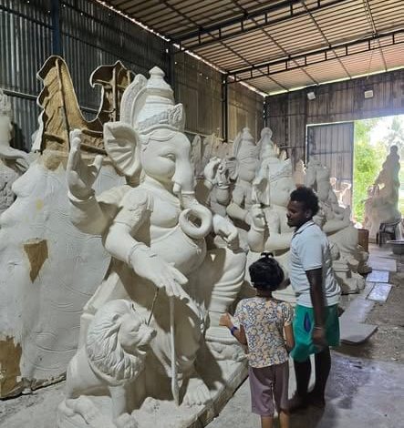 விழுப்புரம் அய்யன்கோவில்பட்டில் விநாயகர் சிலை தயாரிக்கும் பணி மும்முரம்: விநாயகர் சதுர்த்த