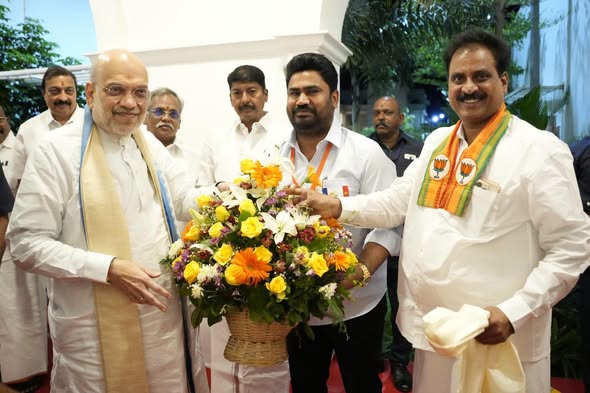 அமித் ஷா புதுச்சேரி வரவேற்பு