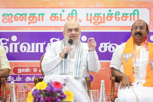 பாஜக மாநில நிர்வாகிகள் ஆலோசனைக் கூட்டத்தில் உரையாற்றும் அமித் ஷா