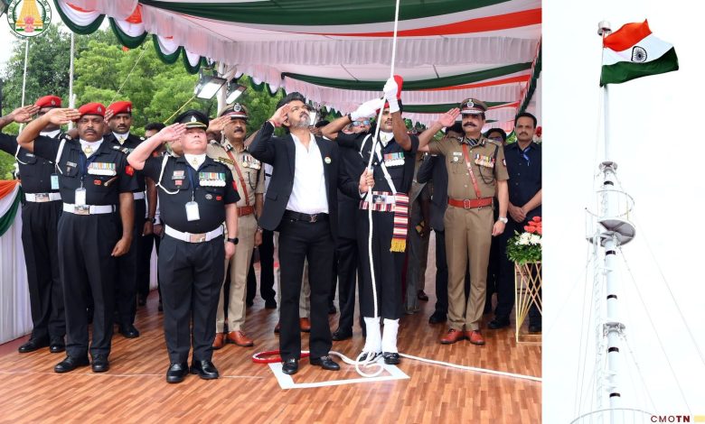 தமிழ்நாடு முதலமைச்சர் விஜய் தேசியக் கொடியேற்றம்