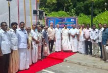 ஏதுவார் குபேர் சிலைக்கு மலரஞ்சலி