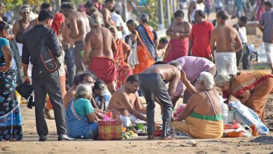 புதுச்சேரி கடற்கரையில் ஆடி அமாவாசை தர்ப்பணம்