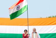 அமித் ஷா இல்லத்தில் தேசியக் கொடி ஏற்றம்