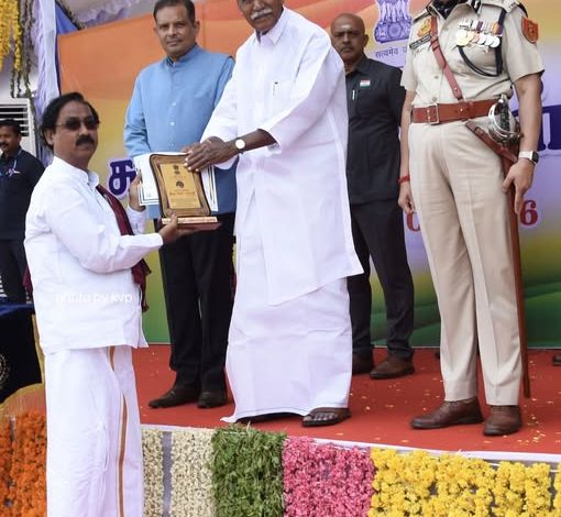 கலைமாமணி கோ. பாரதிக்கு முதலமைச்சர் ரங்கசாமி பாராட்டு