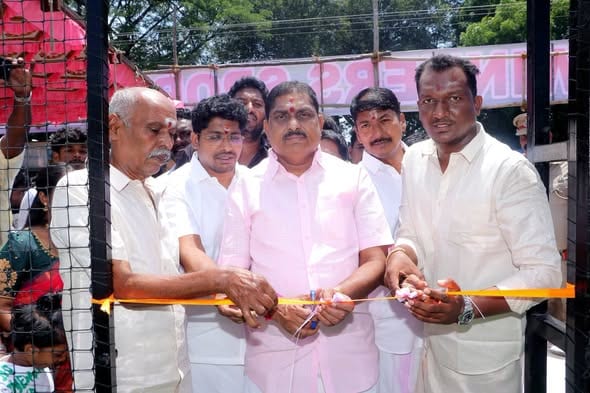 காரைக்கால், வரிச்சிக்குடி பகுதியில் வின்னர்ஸ் ஸ்போர்ட்ஸ் அரீனா டர்ஃப் மைதானம் திறப்பு விழா