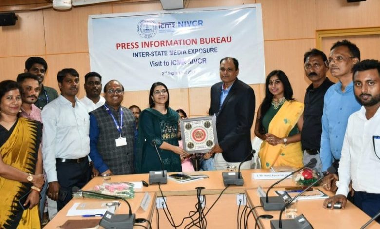 புதுச்சேரி ஐசிஎம்ஆர்-விசிஆர்சி மையத்தில் ஒடிசா ஊடகக் குழுவினர் நேரில் ஆய்வு: கொசுக்கள் மற்