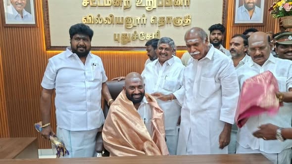 Ravicoumar Mla Villianur (படம் 2)