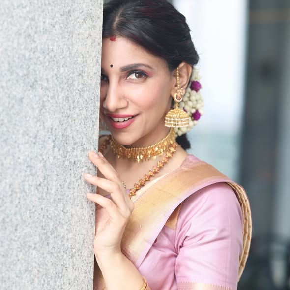 Photos from Vj Bhavna's post (படம் 6)