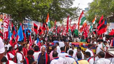 தலைமை தேர்தல் ஆணையர் ஞானேஷ் குமாரை பதவி நீக்க வலியுறுத்தி தவெக மற்றும் இந்தியா கூட்டணியினர