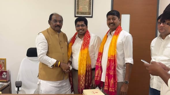 இன்று புதுடெல்லியில் உள்ள பாரதிய ஜனதா கட்சியின் தலைமை அலுவலகத்தில், பாஜக தேசிய துணைத் தலைவ