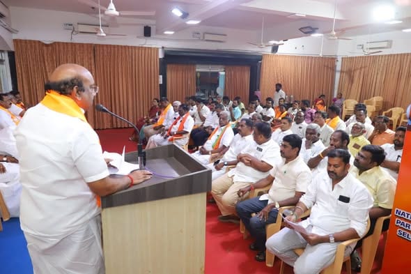 புதுச்சேரி பாரதிய ஜனதா கட்சியின் தலைமை அலுவலகத்தில், மாநிலத் தலைவர் திரு. V.P. ராமலிங்கம்