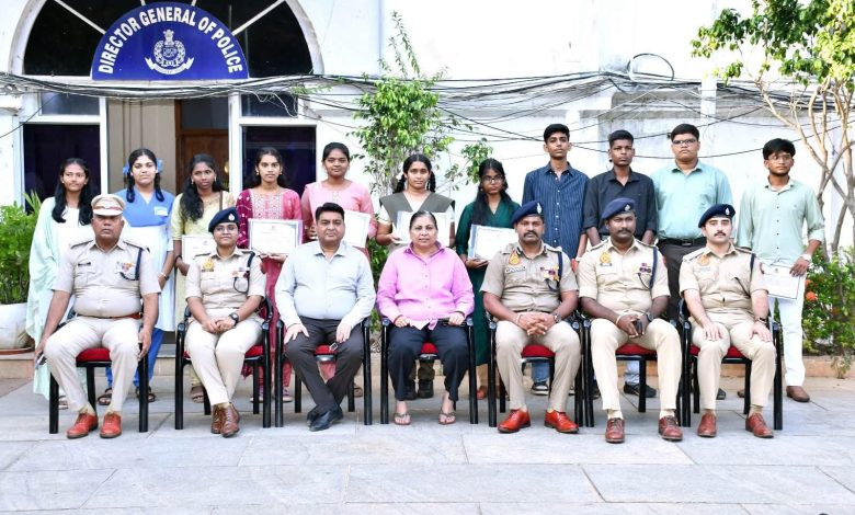 புதுச்சேரி: புதுச்சேரி காவல்துறையில் பணியாற்றும் காவலர்கள் மற்றும் காவல் அதிகாரிகளின் பிள்