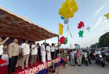 புதுச்சேரி கடற்கரைச் சாலையில் உள்ள காந்தி சிலை அருகே, போதைப்பொருட்களுக்கு எதிரான விழிப்புண